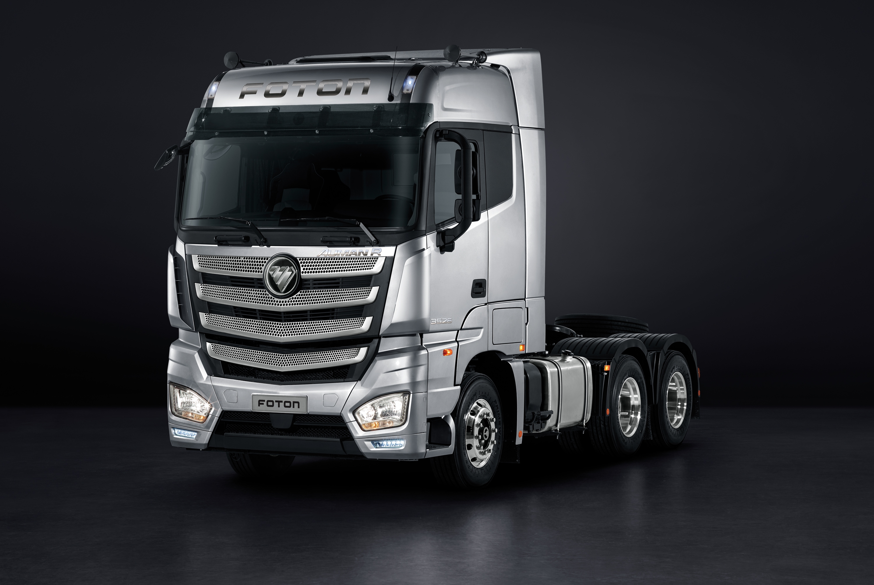 Foton Auman 560HP AMT 6x4 exterior view