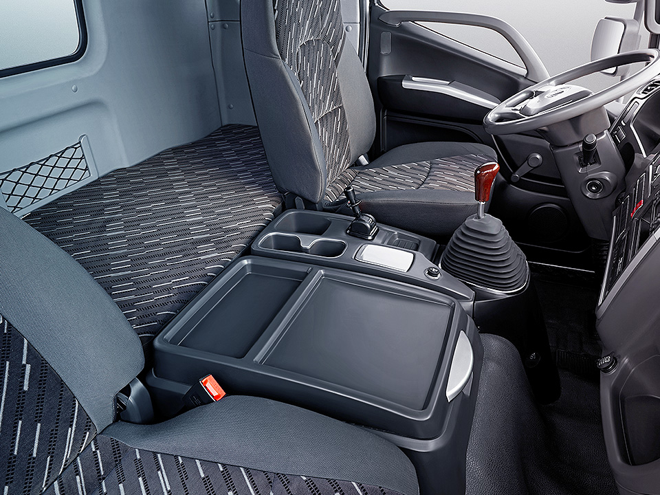 Auman 10 270 MT interior seating