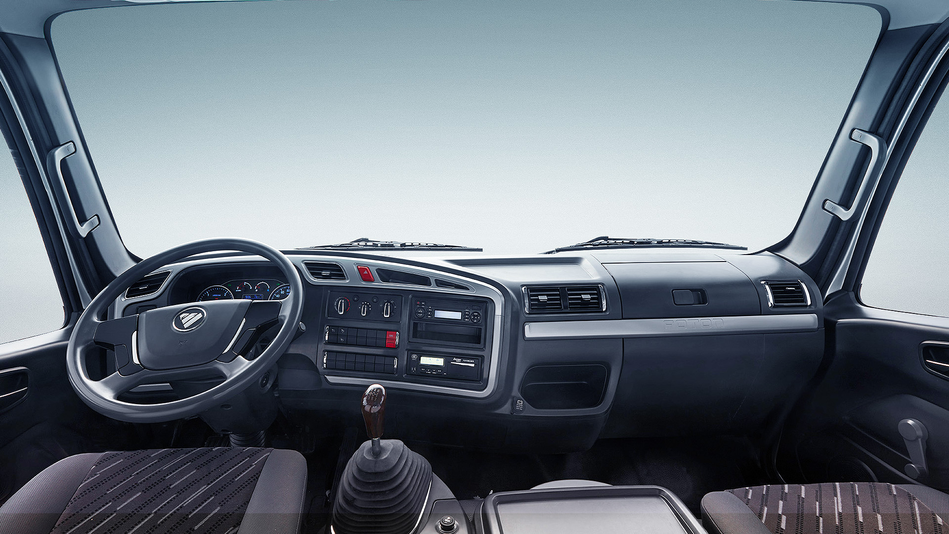 Auman 9 210 MT interior wide view
