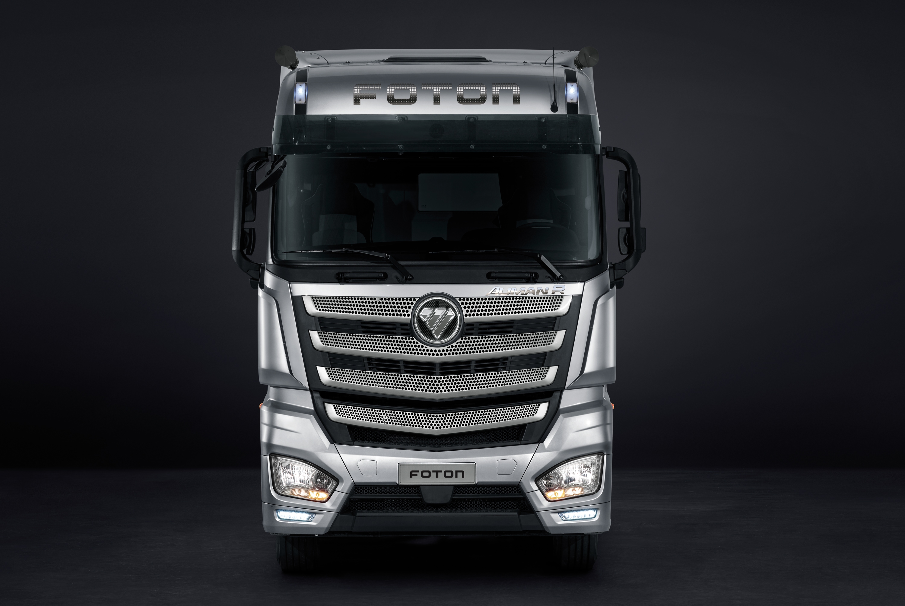 Foton Auman R front view